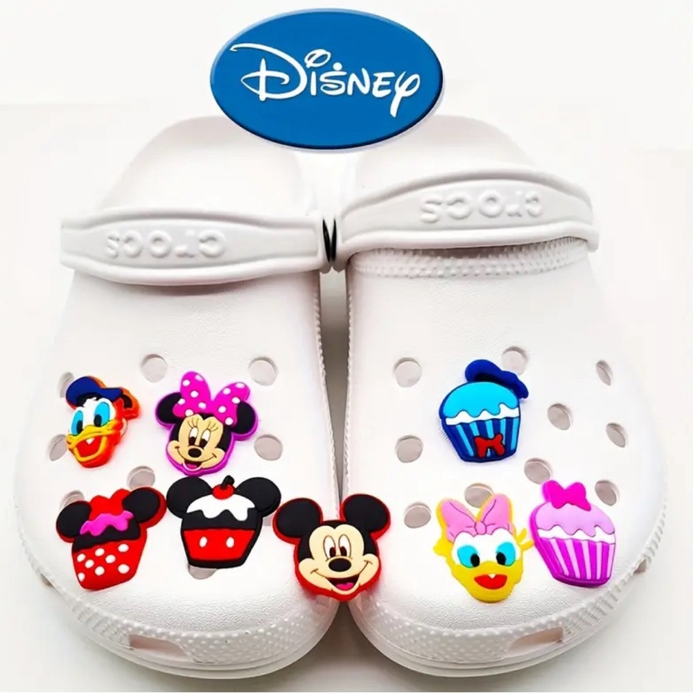 1-Croc Charm Adorable 
Mickey & Donald Series (RANDOM PICK)